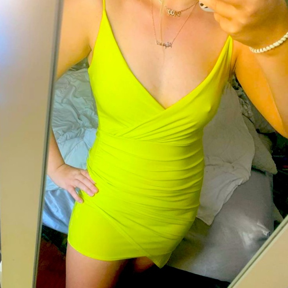 BOO HOO YELLOW BODYCON DRESS